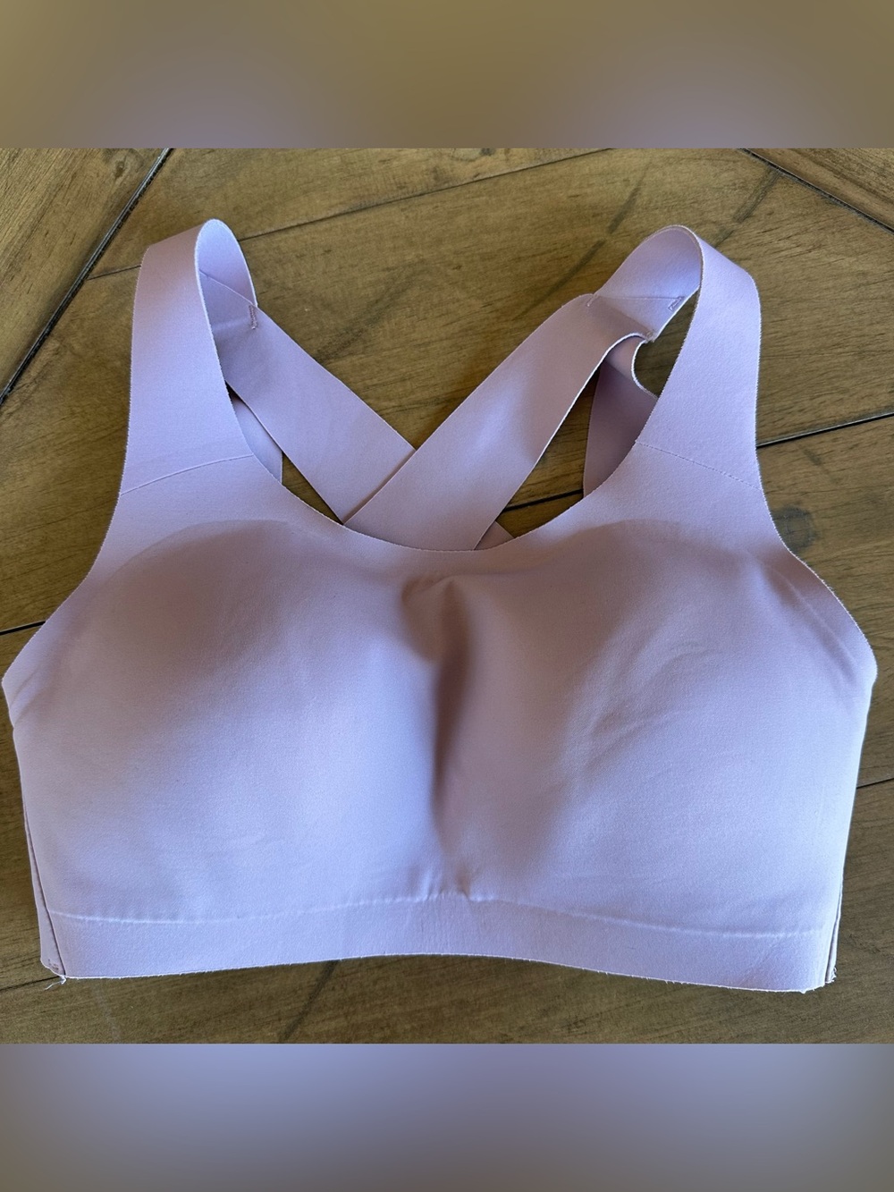 Lululemon Enlite High Support Bra 32D Athletic Lilac Purple Back Closure